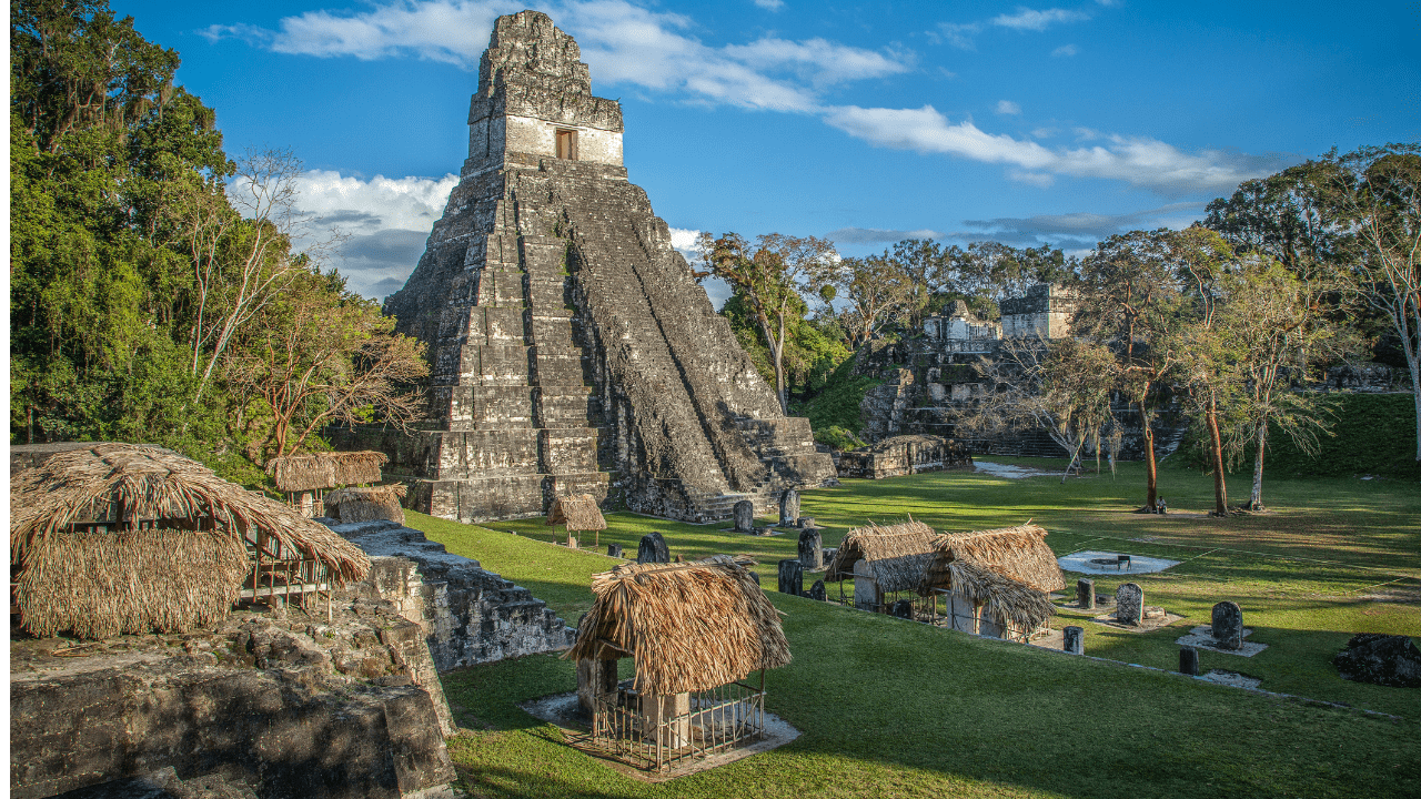 Capodanno Guatemala - piramide Tikal nel viaggio organizzato di gruppo in Guatemala da Alla Ricerca del Viaggio Tour Operator