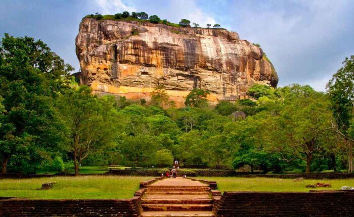 Tour Sri Lanka - sigiriya - Alla Ricerca del Viaggio Tour Operator