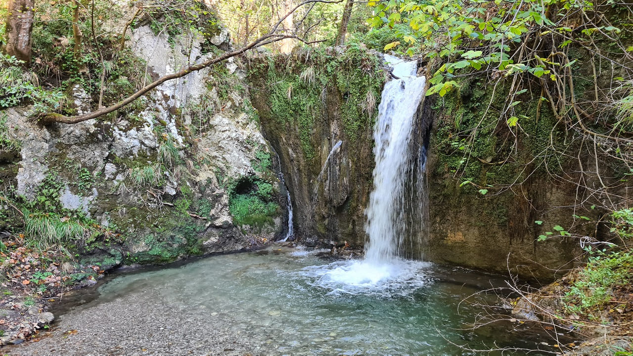 trekking Costiera Amalfitana - cascata sentiero delle ferriere
