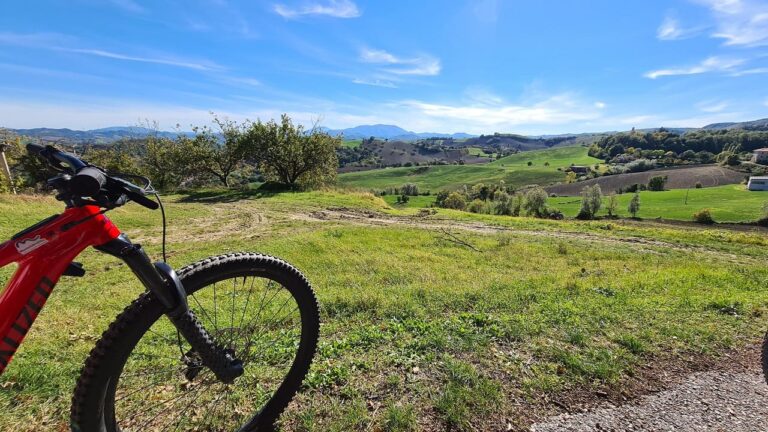 tour in bicicletta nel Montefeltro - panorama