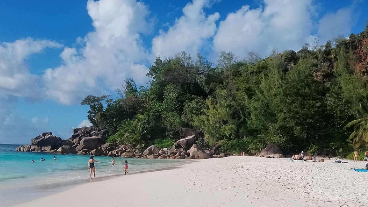 Viaggio Seychelles - spiaggia sabbia bianca