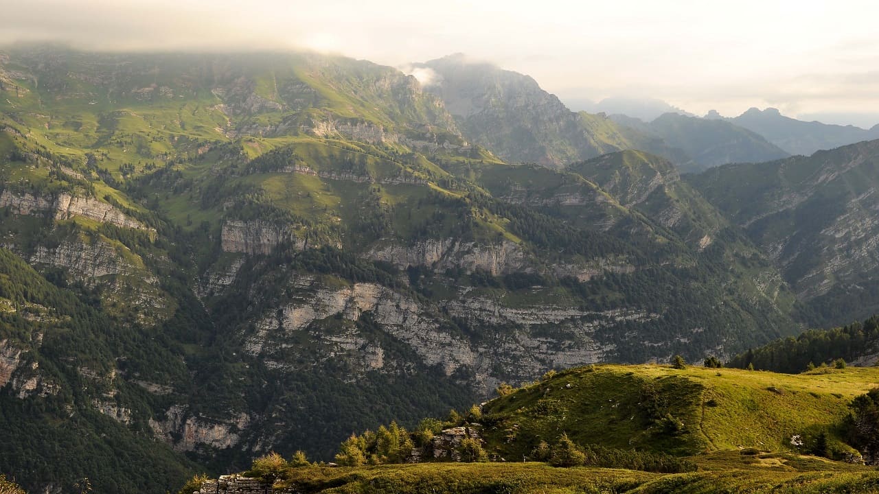 Trekking Dolomiti Bellunesi - Trekking con guida ambientale - Alla ricerca del viaggio tour operator