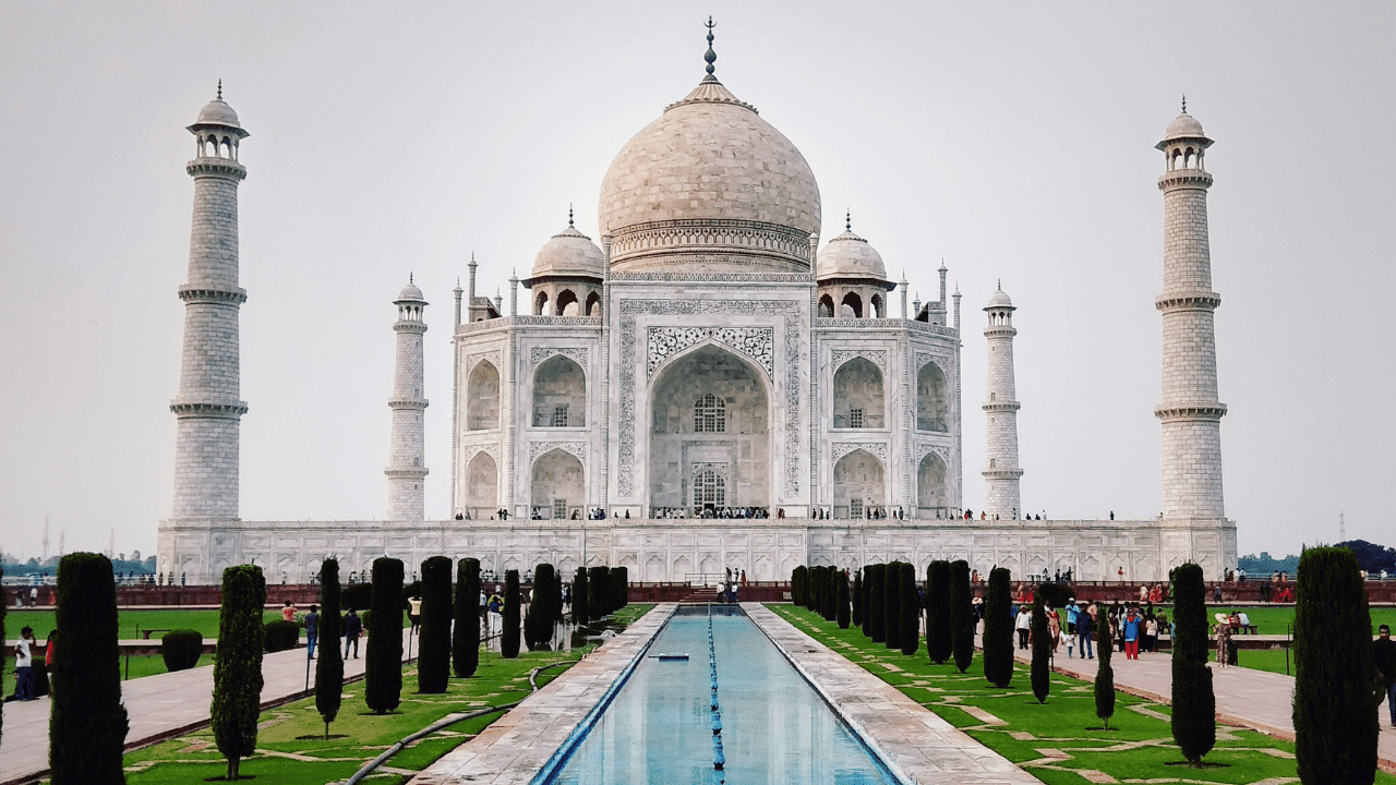 Capodanno India Rajasthan - Taj Mahal nel viaggio organizzato di gruppo a Capodanno in India con accompagnatore dall'Italia da Alla Ricerca del Viaggio Tour Operator