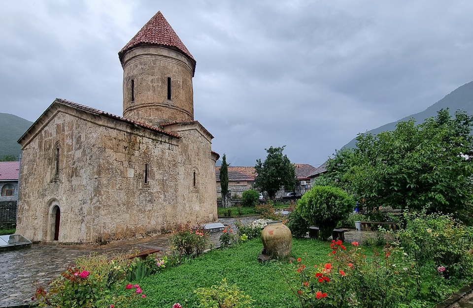 racconto di viaggio Azerbaijan chiesa